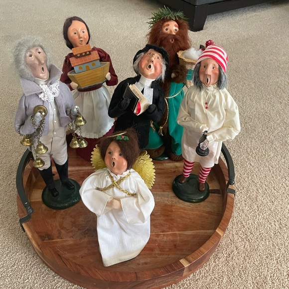 Hello, I am selling majority of my Byer’s Choice collections. - Picture 5 of 14